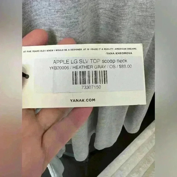 NWT Yanak Apple Long Sleeve VNeck Top ~ Heather Gray ~ One size - Picture 5 of 7